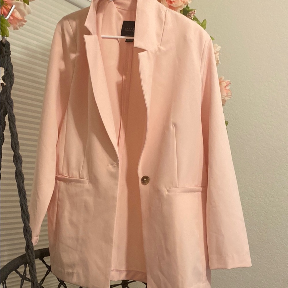 Elegant Pink Women's Blazer